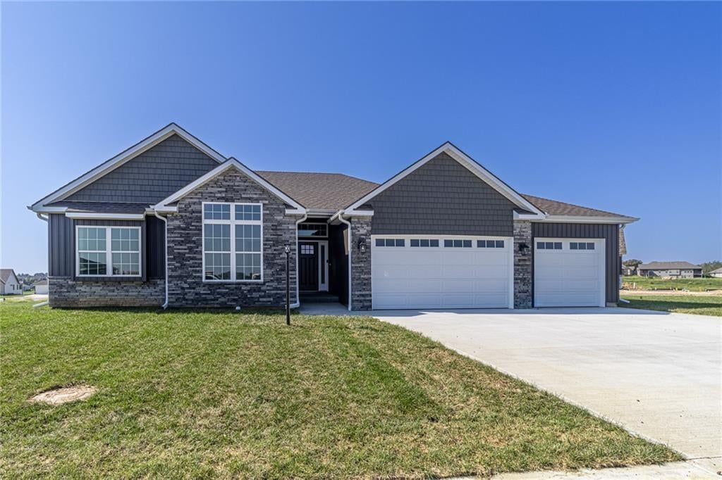 4700 Woodland Shores Court — photo 1