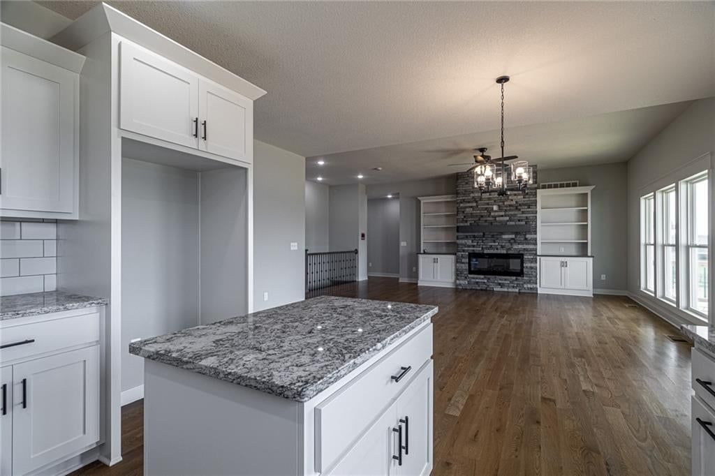 4700 Woodland Shores Court — photo 11