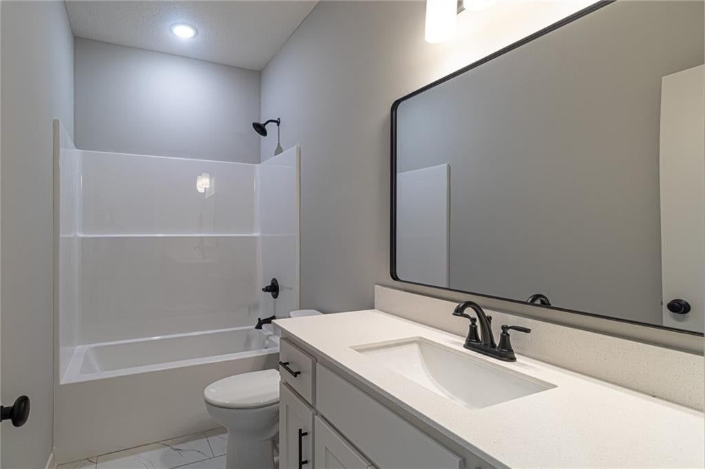 4700 Woodland Shores Court — photo 22