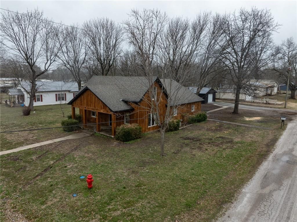411 W Cedar Street — photo 2