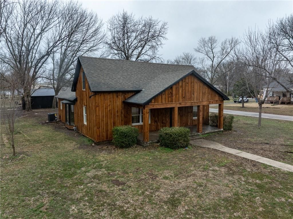 411 W Cedar Street — photo 3