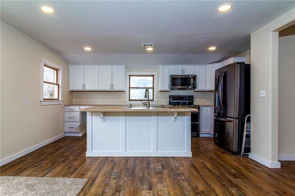 411 W Cedar Street — photo 9