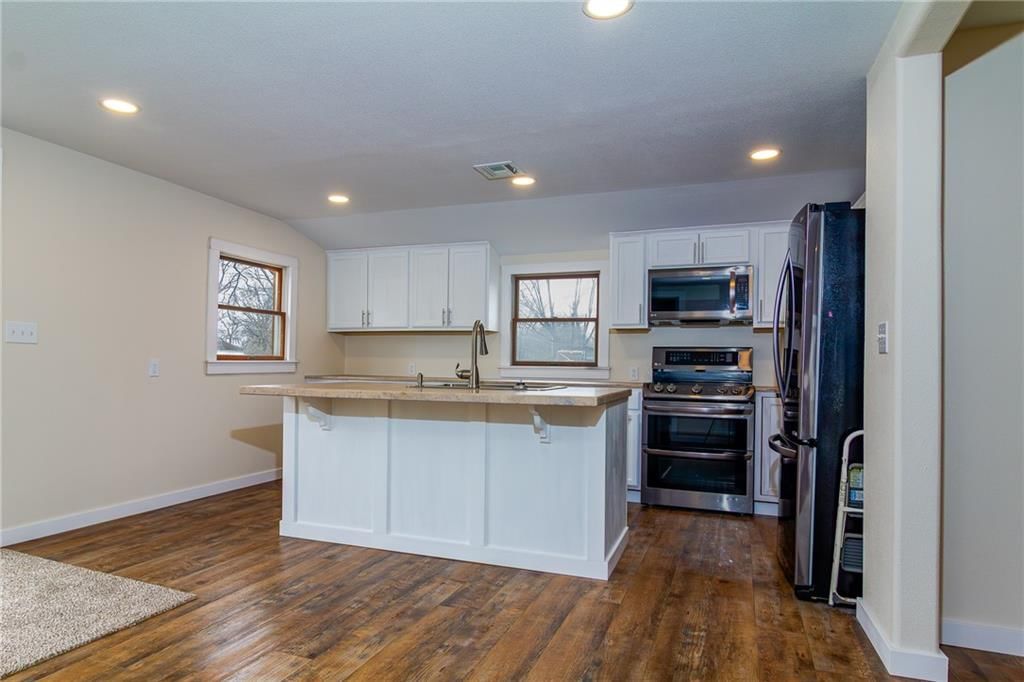 411 W Cedar Street — photo 10