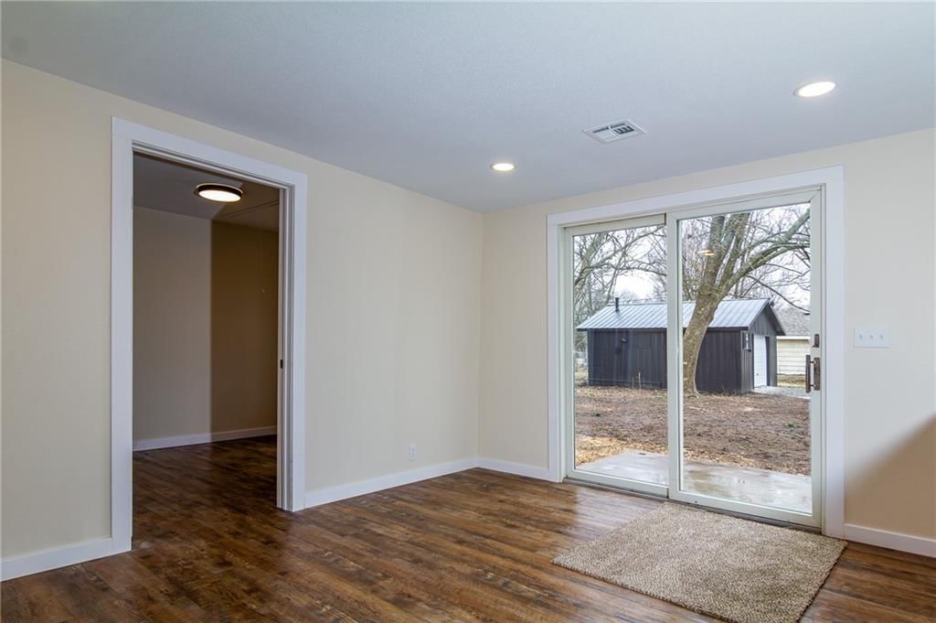 411 W Cedar Street — photo 13