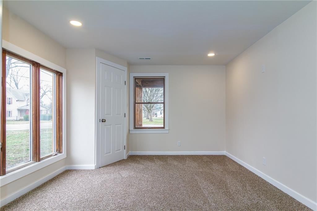 411 W Cedar Street — photo 16
