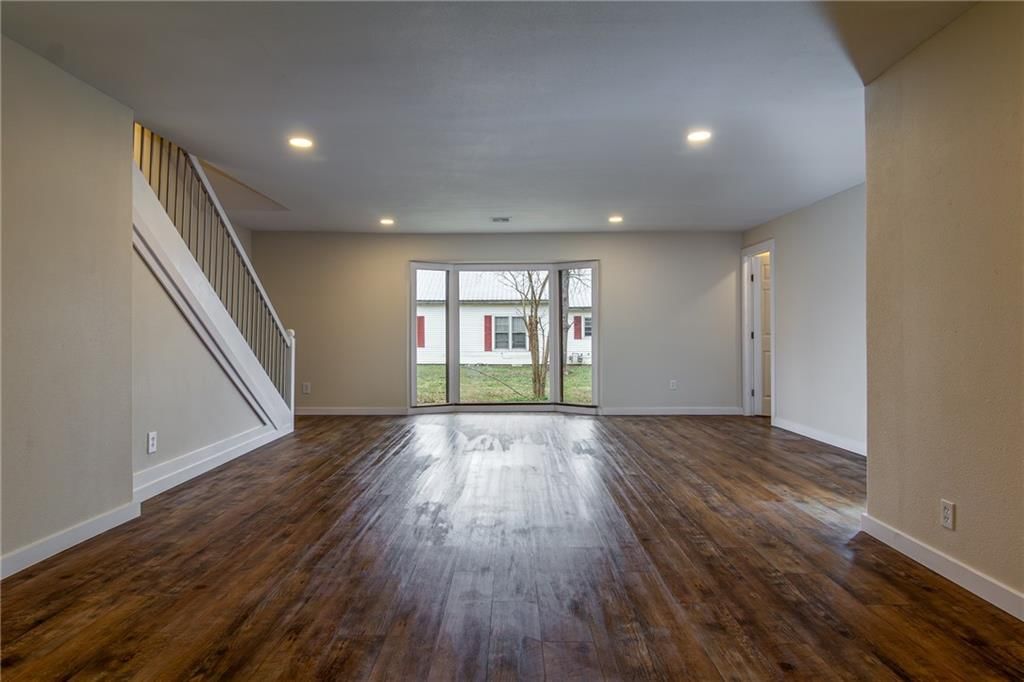 411 W Cedar Street — photo 25