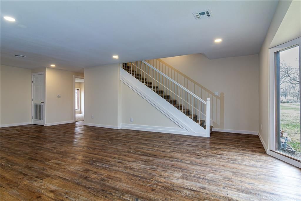 411 W Cedar Street — photo 26