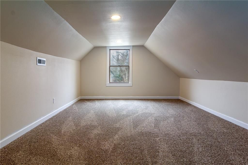 411 W Cedar Street — photo 28