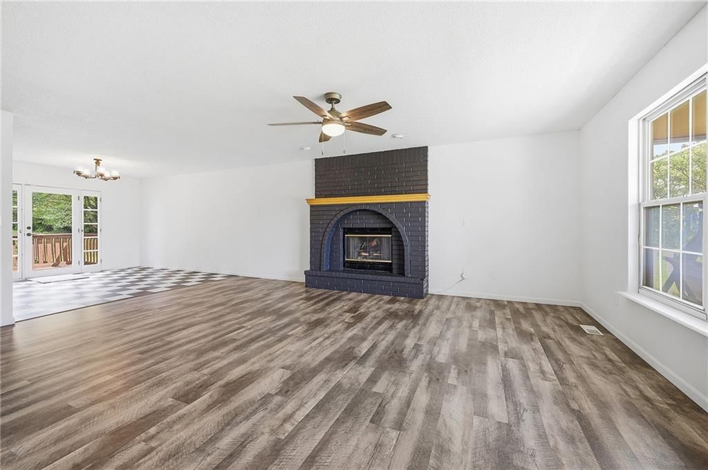 15326 Lynn Road — photo 4
