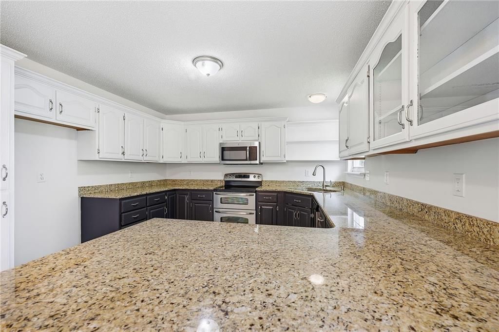 15326 Lynn Road — photo 8