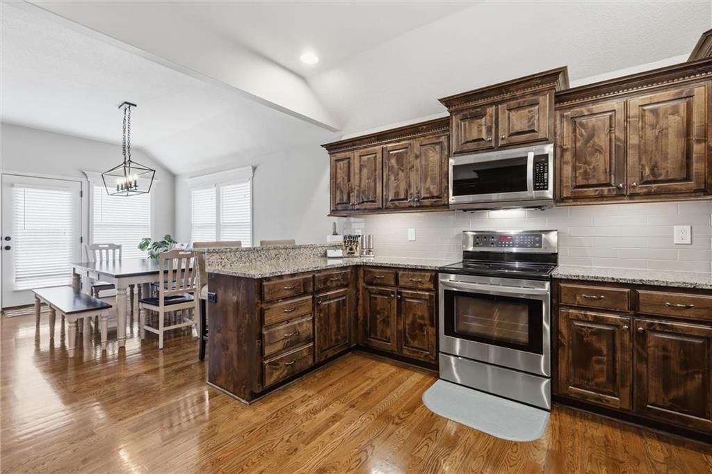 16640 Ruby Way — photo 13