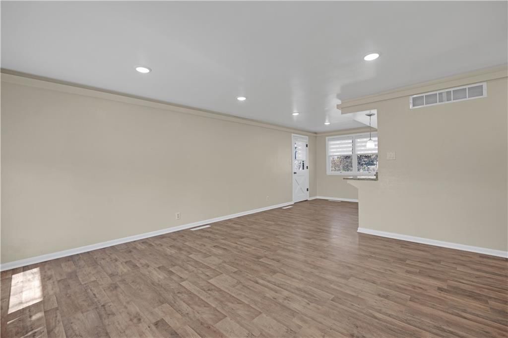 2404 Albert Lee Avenue — photo 3