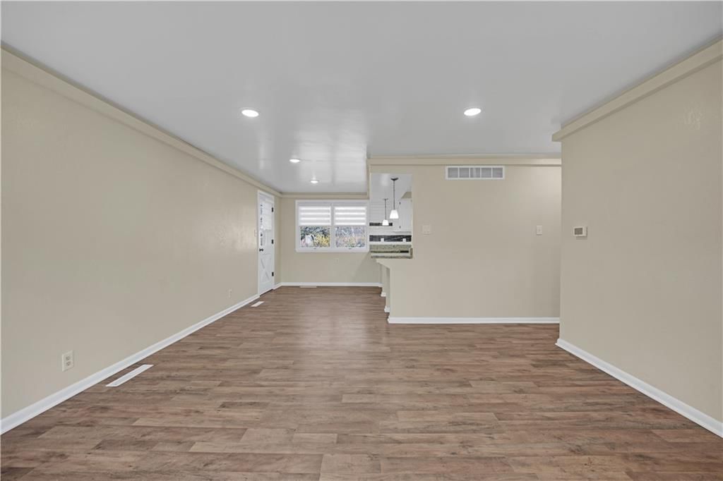 2404 Albert Lee Avenue — photo 4
