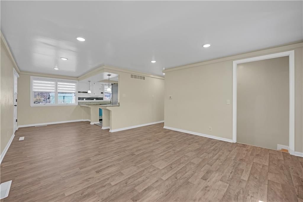2404 Albert Lee Avenue — photo 5