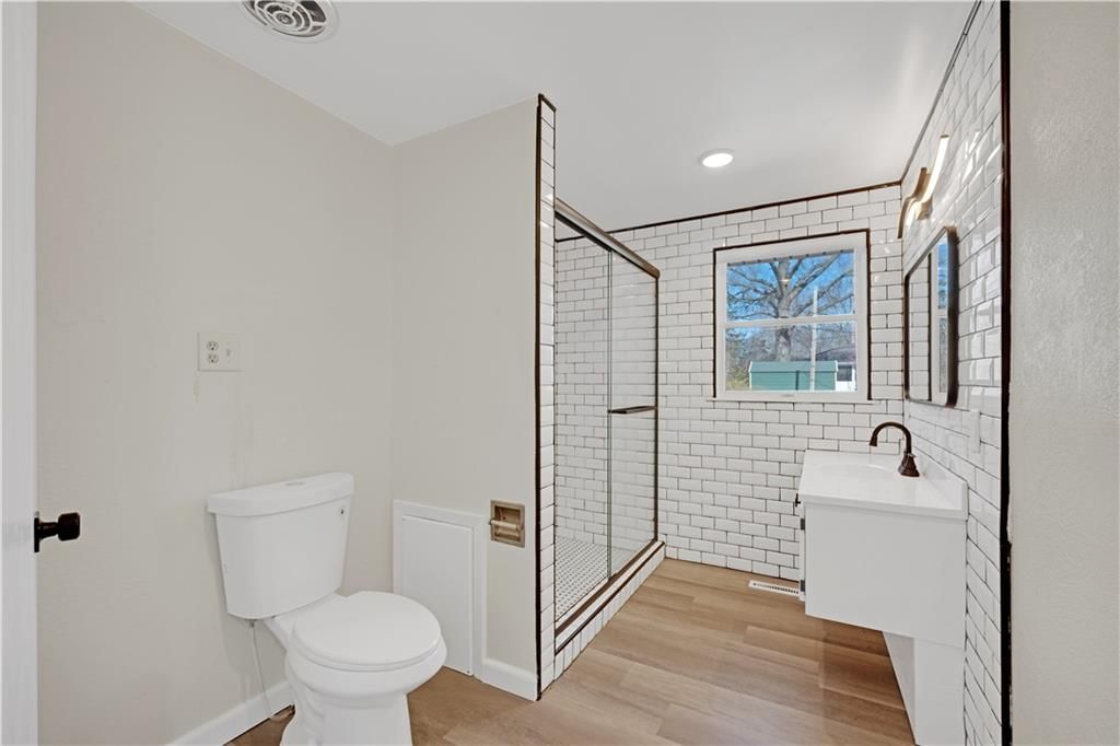 2404 Albert Lee Avenue — photo 20