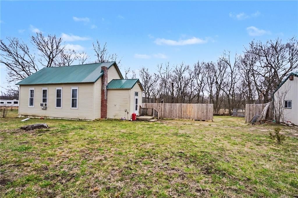 286 Labette Road — photo 3