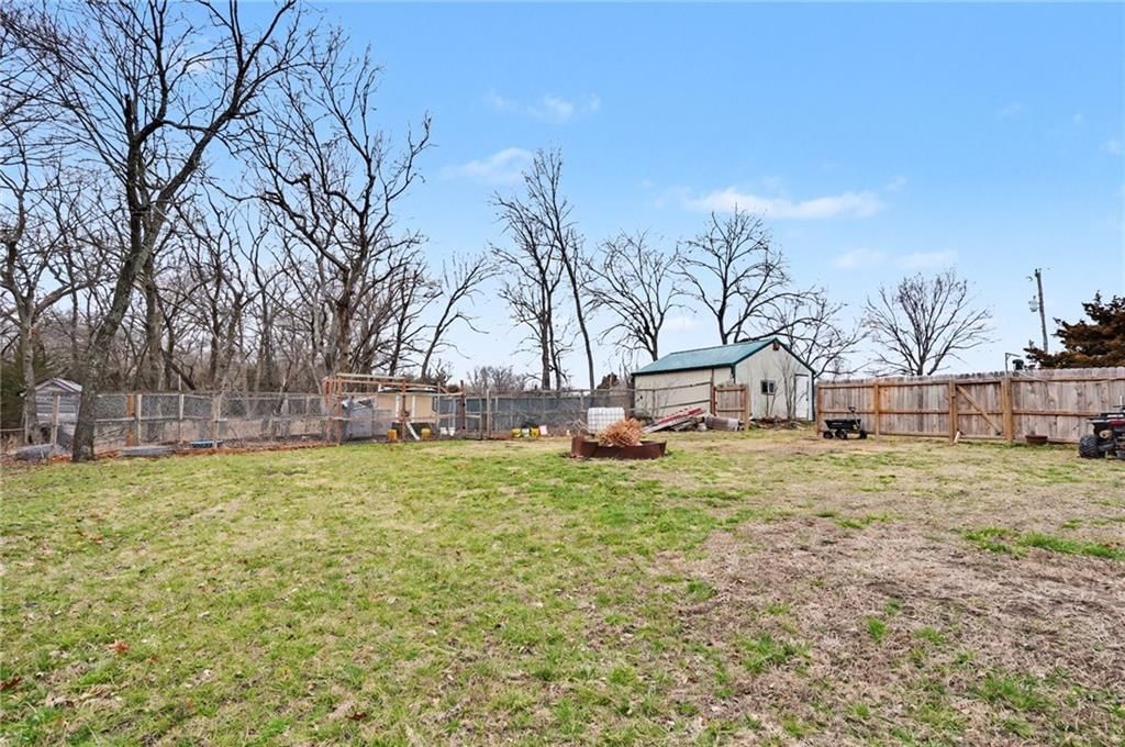 286 Labette Road — photo 22
