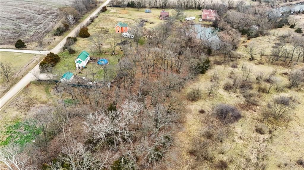 286 Labette Road — photo 28