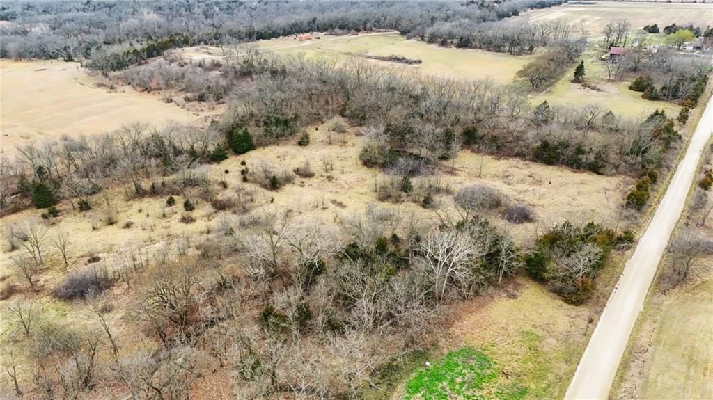 286 Labette Road — photo 31