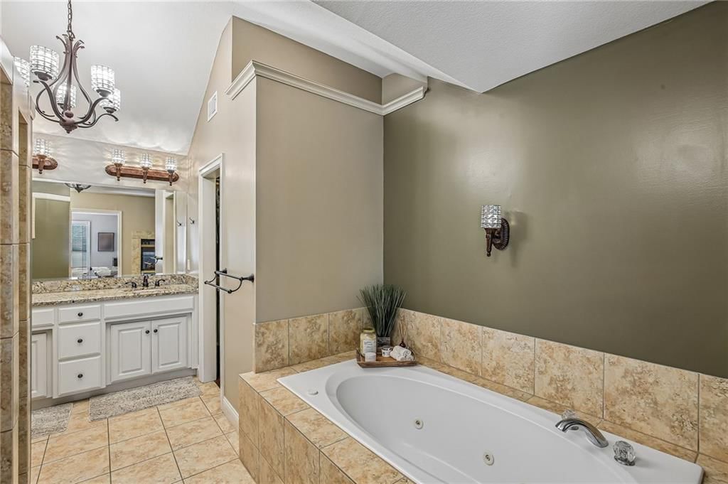 5418 W 161st Terrace — photo 26