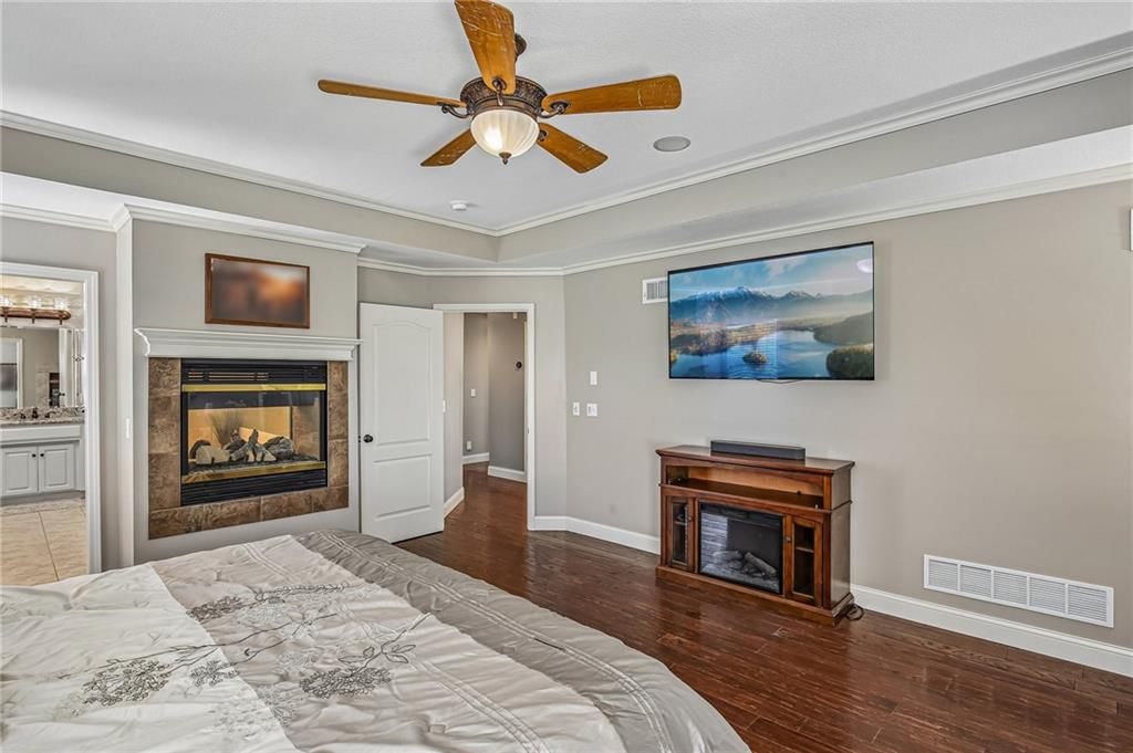 5418 W 161st Terrace — photo 32