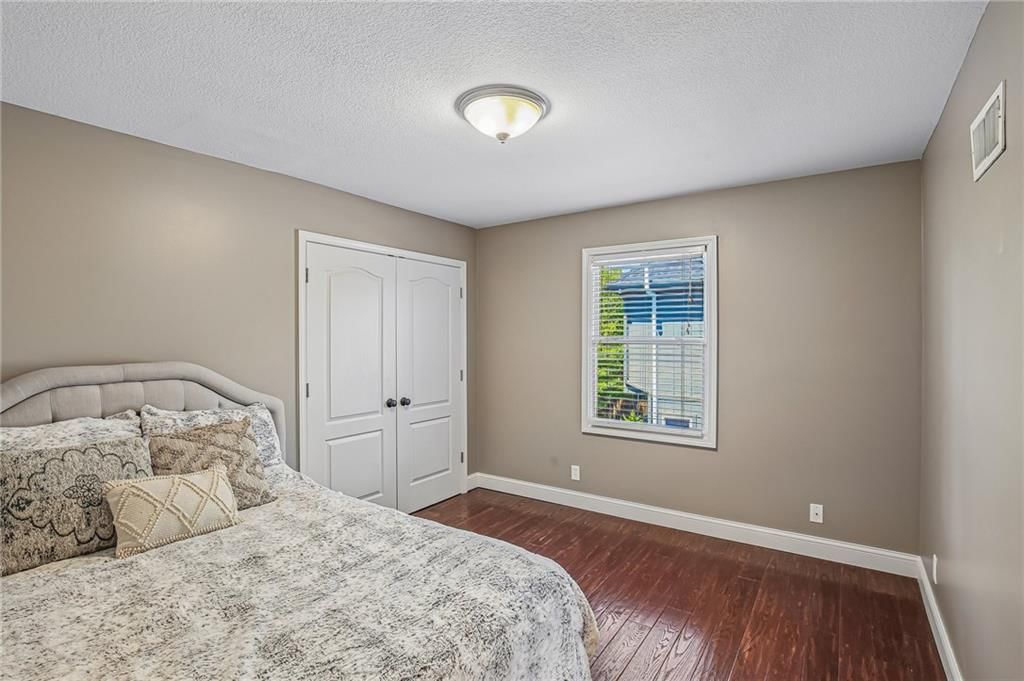 5418 W 161st Terrace — photo 33