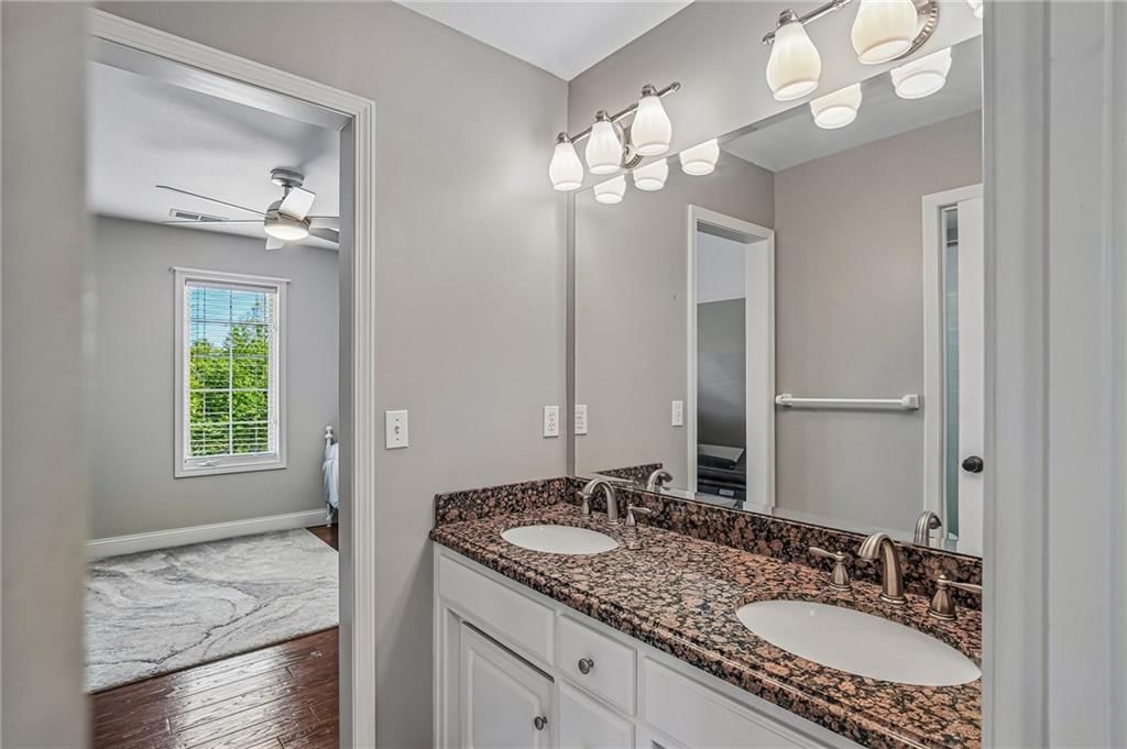 5418 W 161st Terrace — photo 35