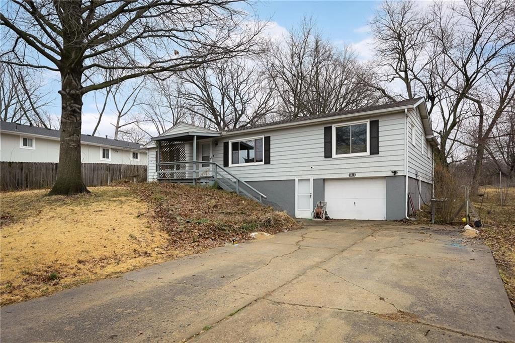 5615 NE Barnes Avenue — photo 3