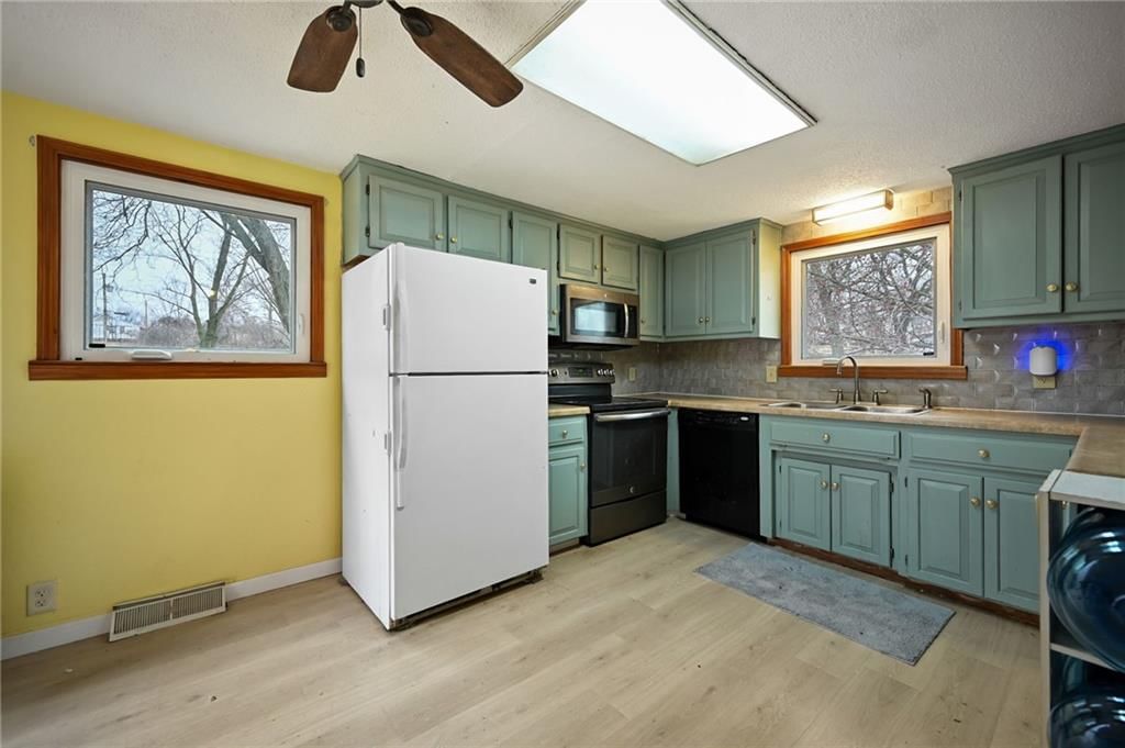5615 NE Barnes Avenue — photo 9