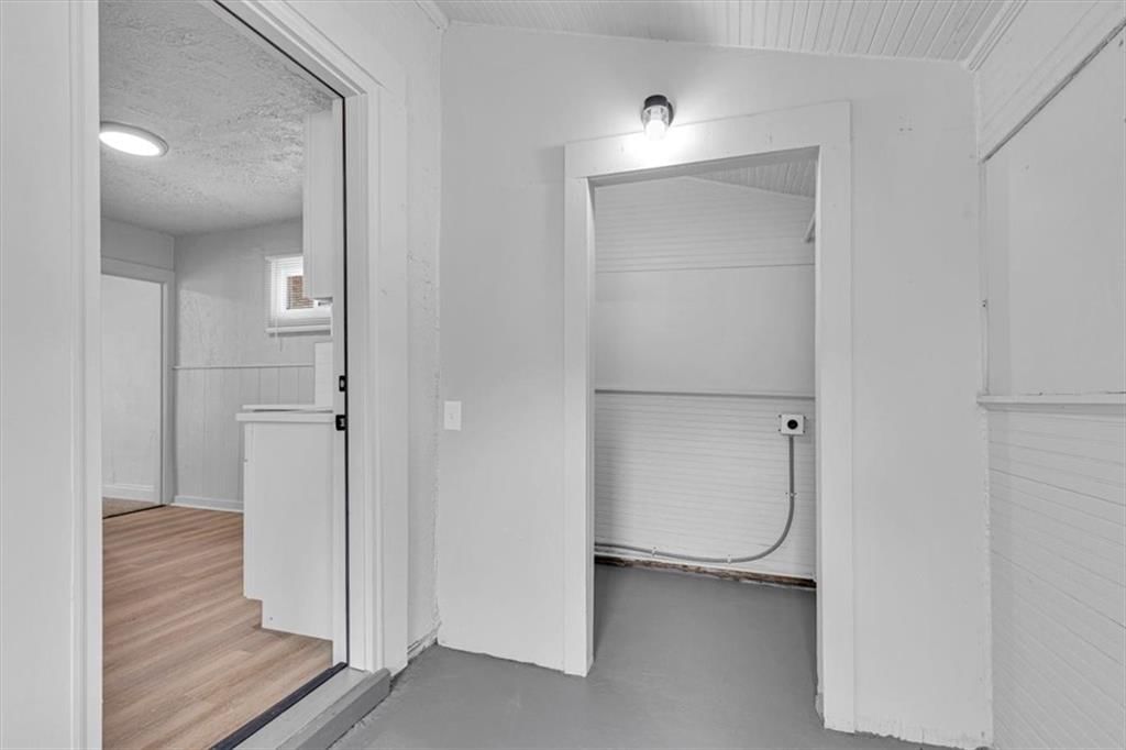 925 S Emery Street — photo 14