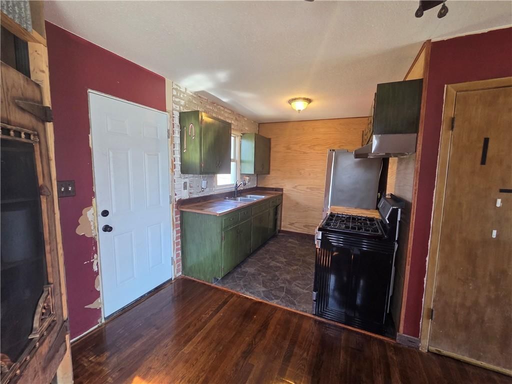 620 Village Drive — photo 4