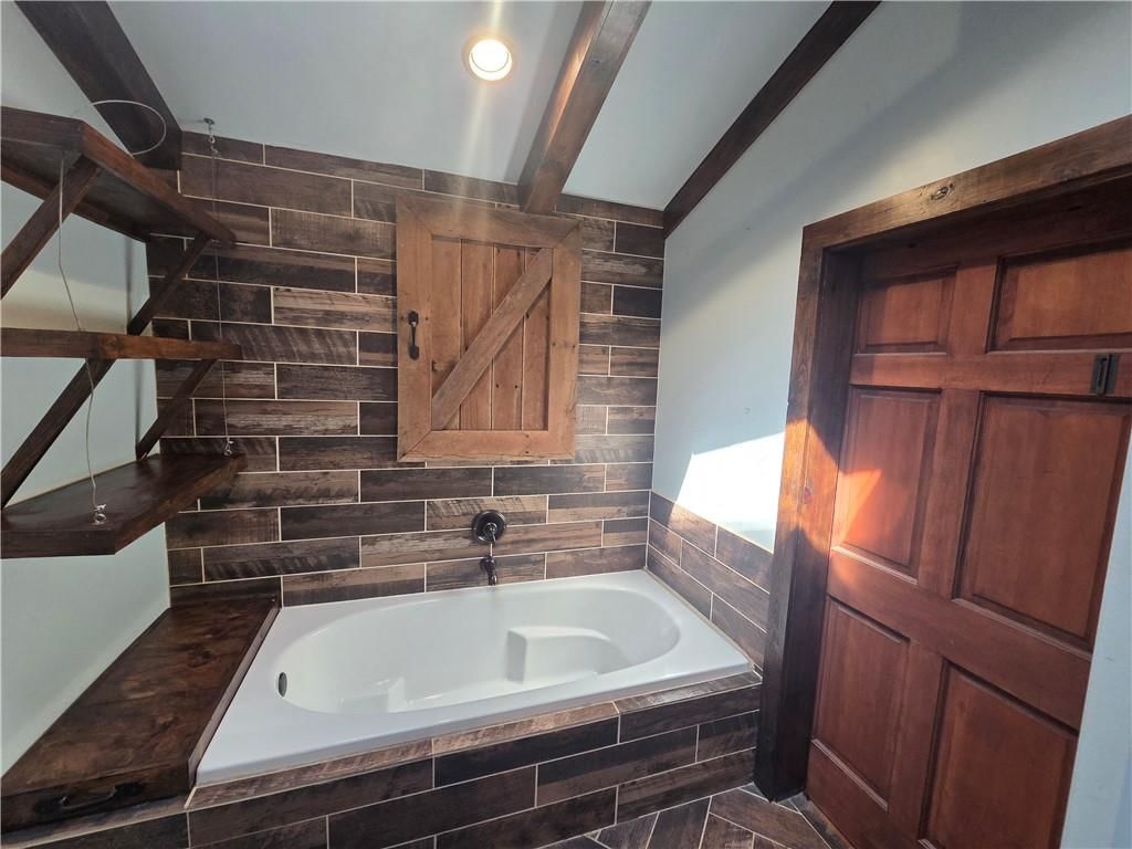 620 Village Drive — photo 7