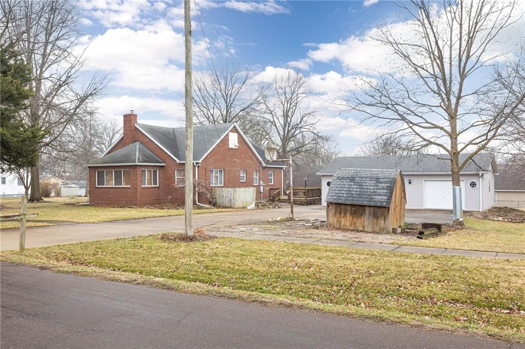 1402 Maple Street — photo 4