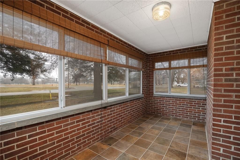 1402 Maple Street — photo 16