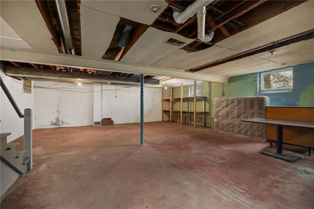 1402 Maple Street — photo 35