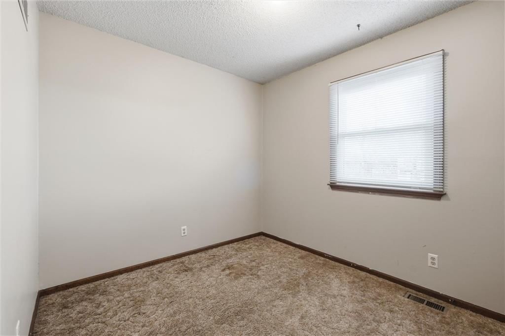 115 Manor Place — photo 17