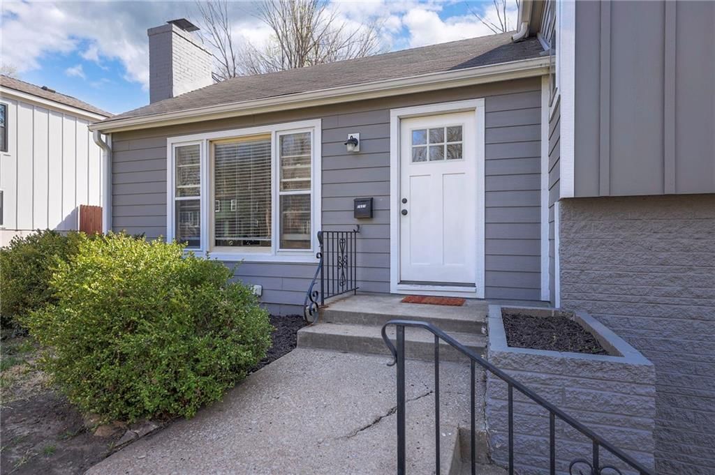 7631 Windsor Street — photo 4