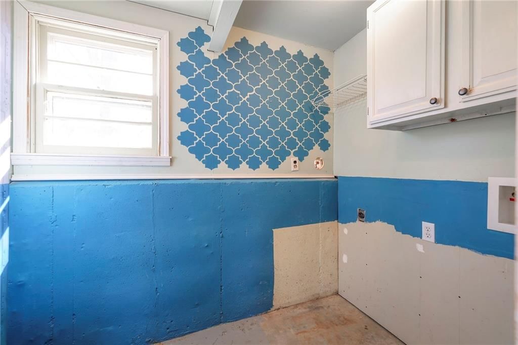 7631 Windsor Street — photo 32