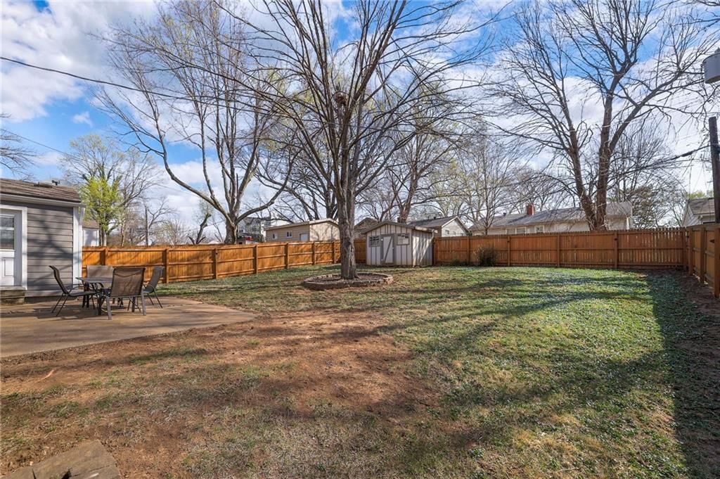 7631 Windsor Street — photo 38
