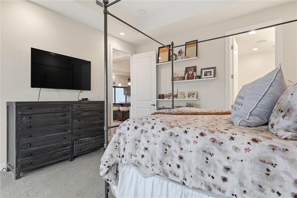 1101 Walnut Street — photo 11