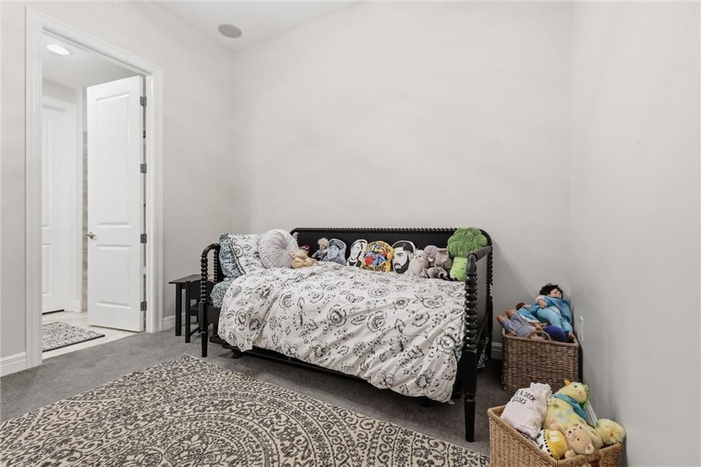 1101 Walnut Street — photo 15