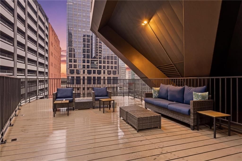 1101 Walnut Street — photo 25