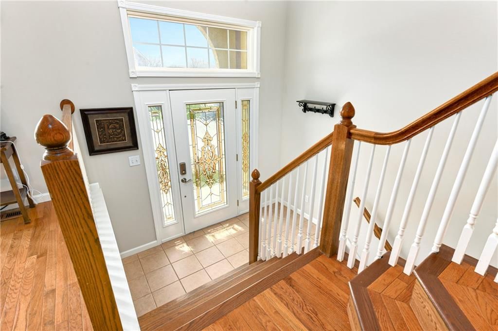 712 Rock Creek Drive — photo 3