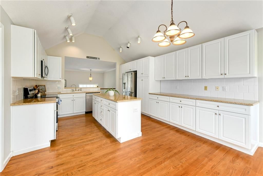 712 Rock Creek Drive — photo 7