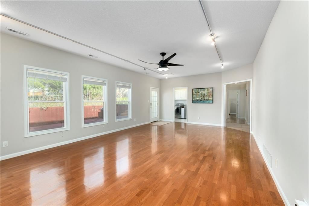 712 Rock Creek Drive — photo 28