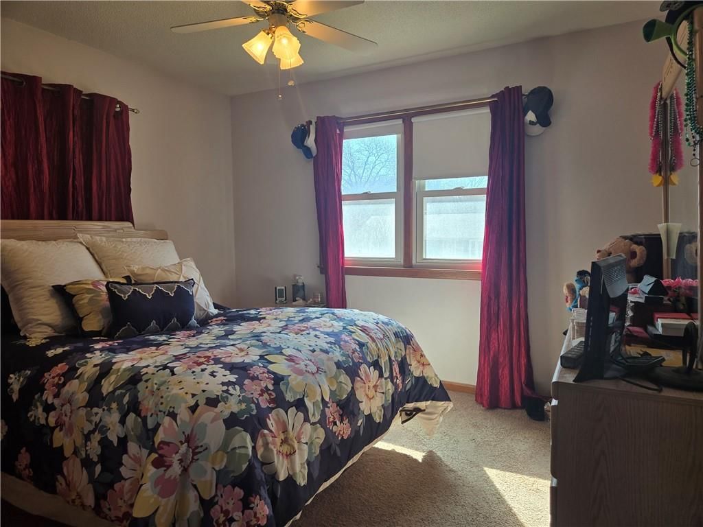 2435 S GLENWOOD Avenue — photo 9