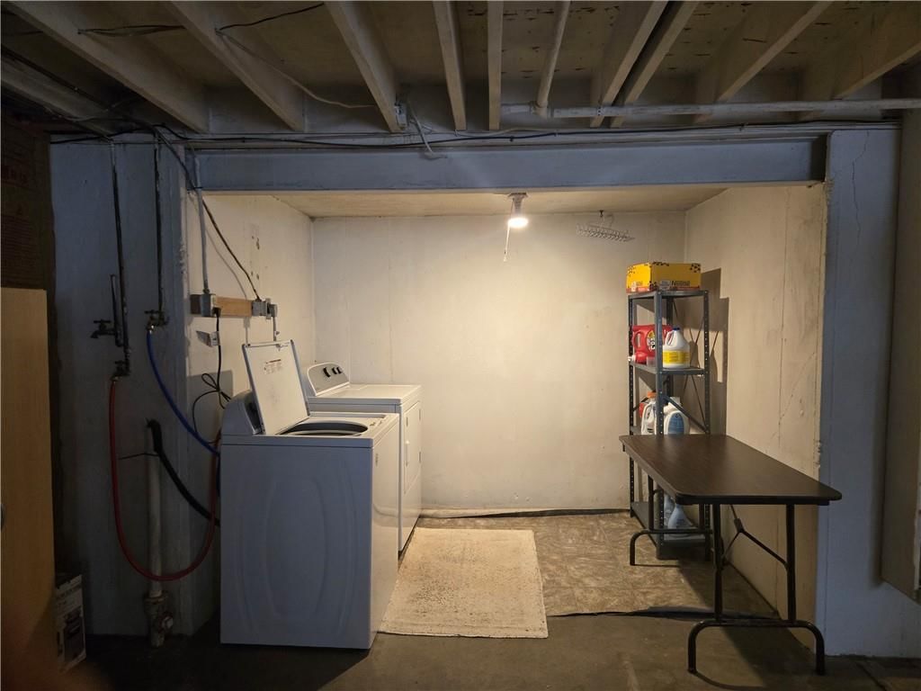 2435 S GLENWOOD Avenue — photo 10
