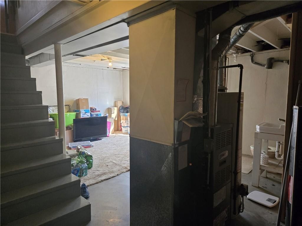 2435 S GLENWOOD Avenue — photo 15
