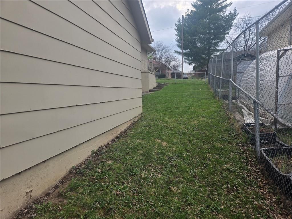 2435 S GLENWOOD Avenue — photo 25