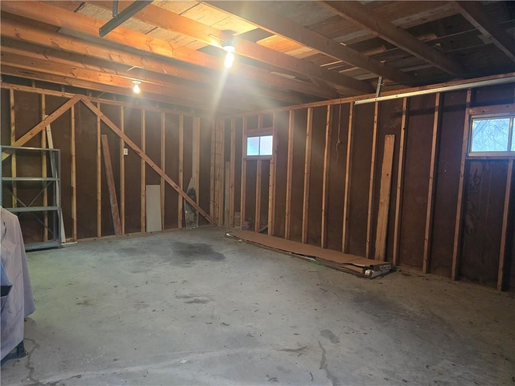 2435 S GLENWOOD Avenue — photo 27